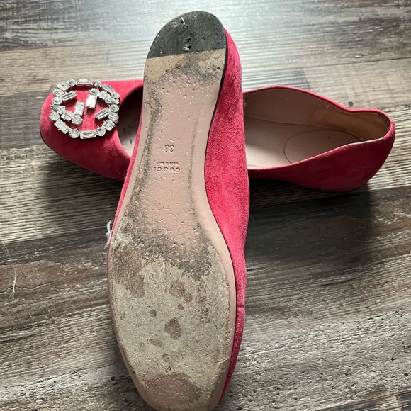 Pink suede Gucci ballet flats. - Picture 3 of 3